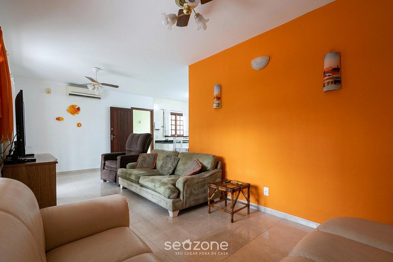 Casa com churrasqueira