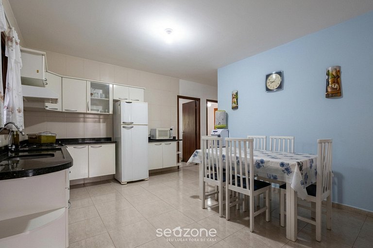Casa com churrasqueira