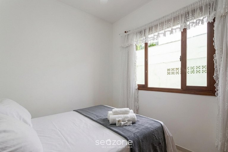 Casa em cond. c/ churrasq. priv. Centro NSZ0194