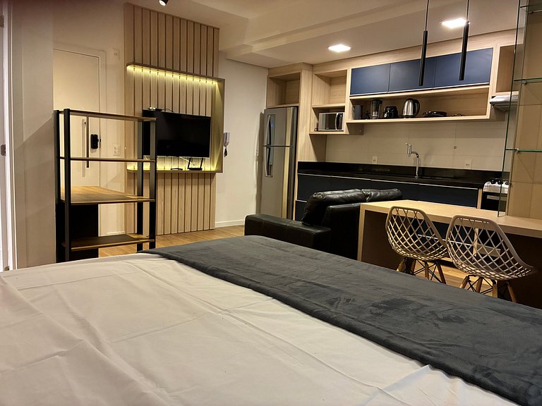 Estúdio c/ Churrasqueira em Floripa HVE0201