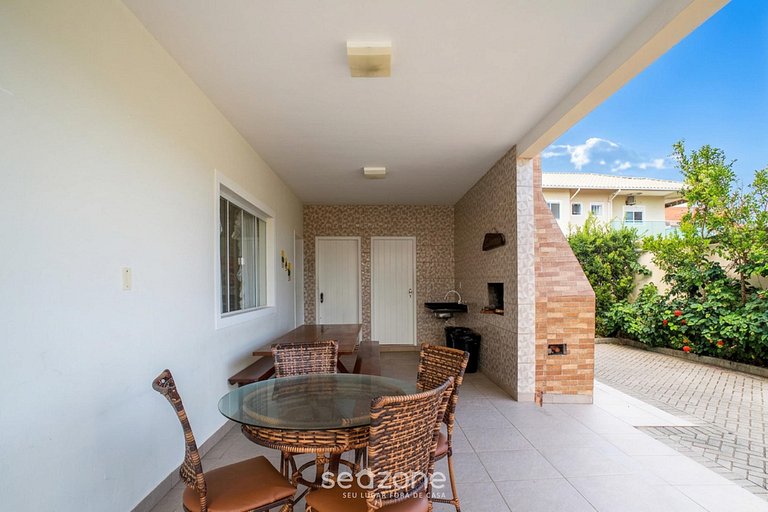 Casa c/ piscin, condo. pocos pasos del mar ING0023