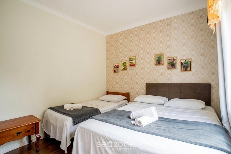 Casa c/ piscin, condo. pocos pasos del mar ING0023