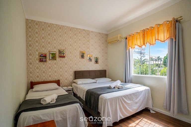 Casa c/ piscin, condo. pocos pasos del mar ING0023