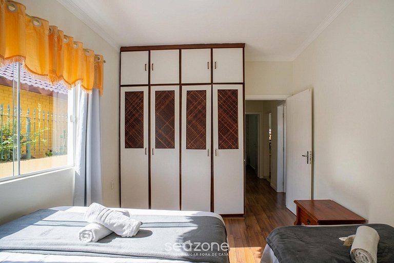 Casa c/ piscin, condo. pocos pasos del mar ING0023