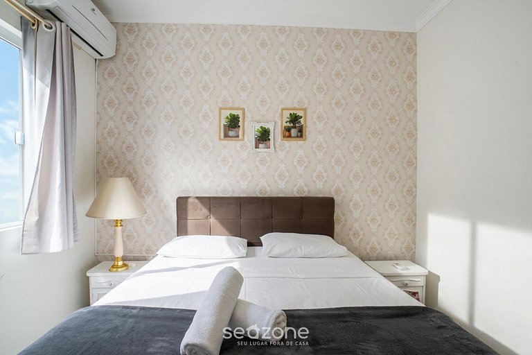 Casa c/ pisc. em Cond. a passos da Praia ING0023