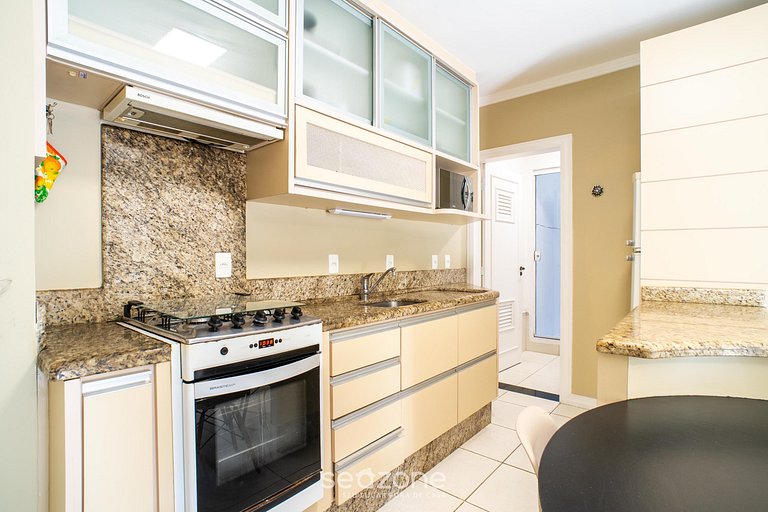 Apto em Jurerê c/ churrasq. privativa RPI0110