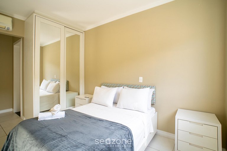 Apto em Jurerê c/ churrasq. privativa RPI0110