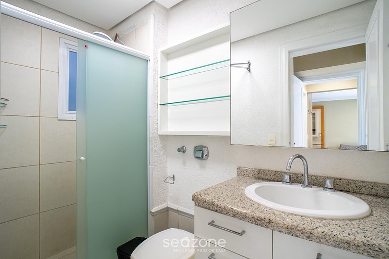 Apto en Jurerê c/ parrilla privada RPI0110