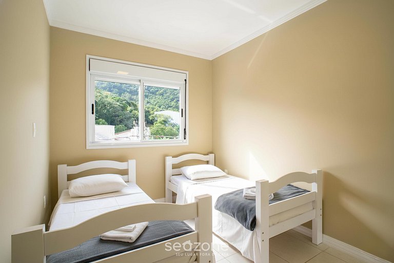 Apto en Jurerê c/ parrilla privada RPI0110