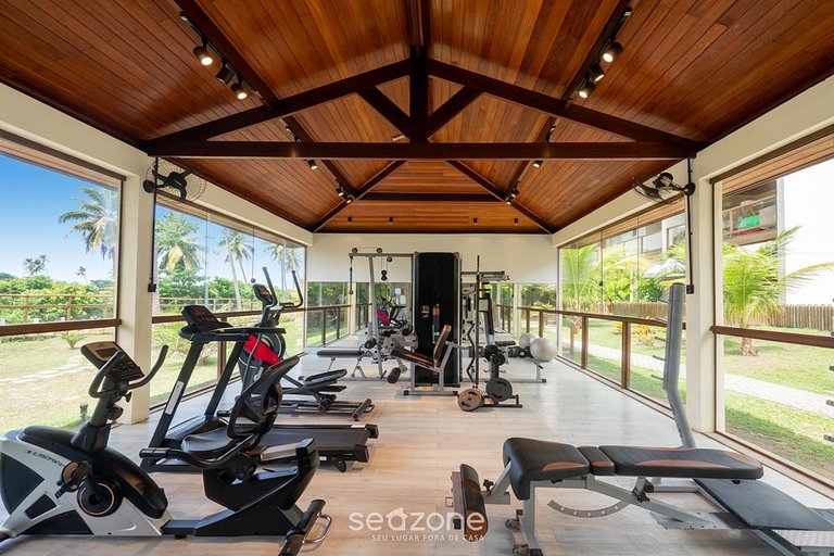 Casa espaçosa em Condo. c/ Piscina CAI0211