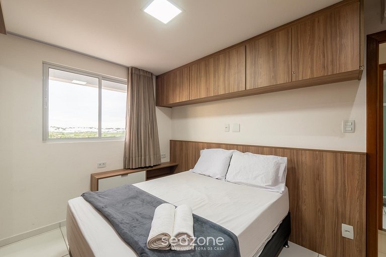 Apto em cond. c/ piscina e vista p/ mar ILP0801