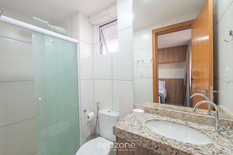 Apto em cond. c/ piscina e vista p/ mar ILP0801