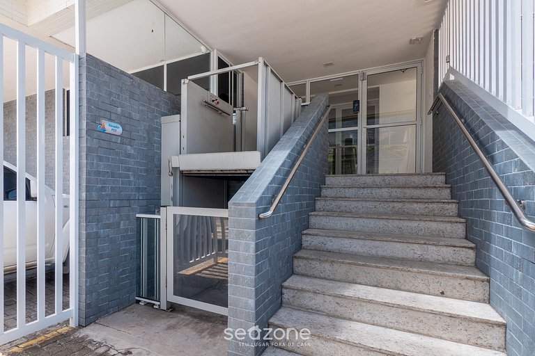 Apto em cond. c/ piscina e vista p/ mar ILP0801