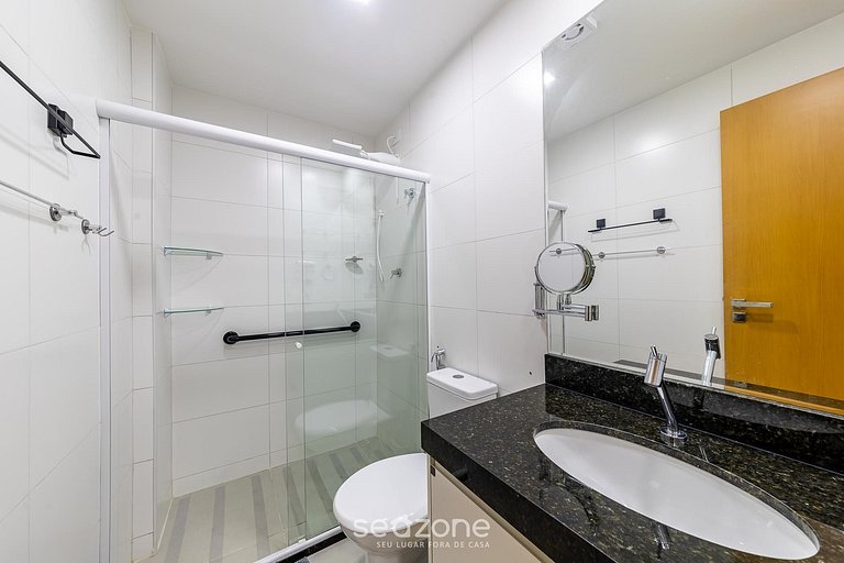 Apto en Cond. con Piscina y vista al mar SLI1013