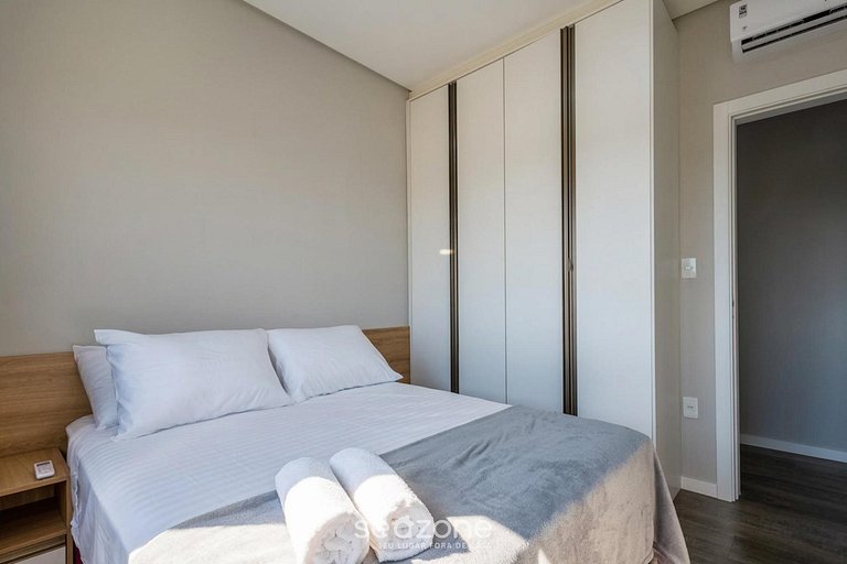 Apto em prédio c/ churrasq. no Centro CTD0402