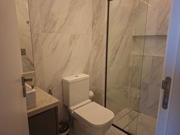 Apto em Cond. c/ Piscina no Bairro Estados TSO0314