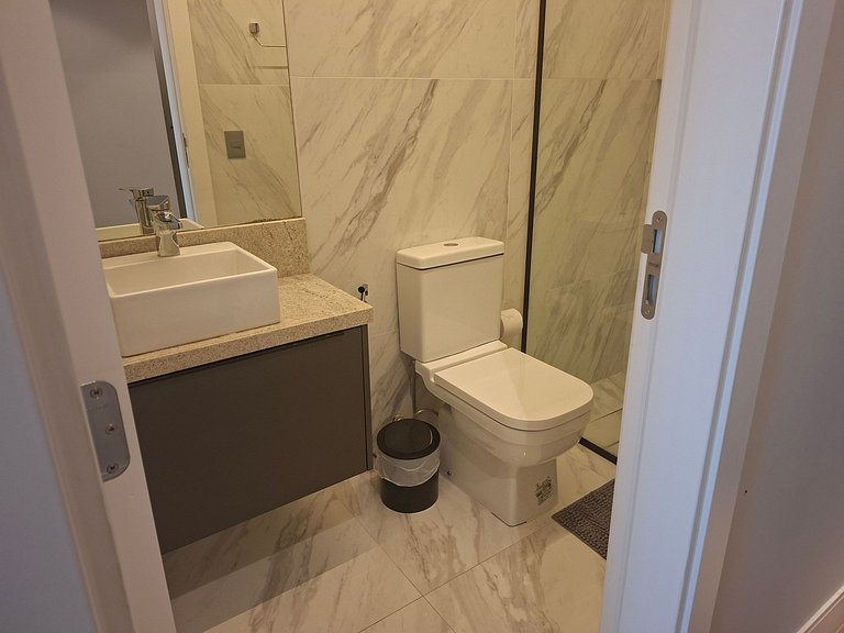 Apto em Cond. c/ Piscina no Bairro Estados TSO0314