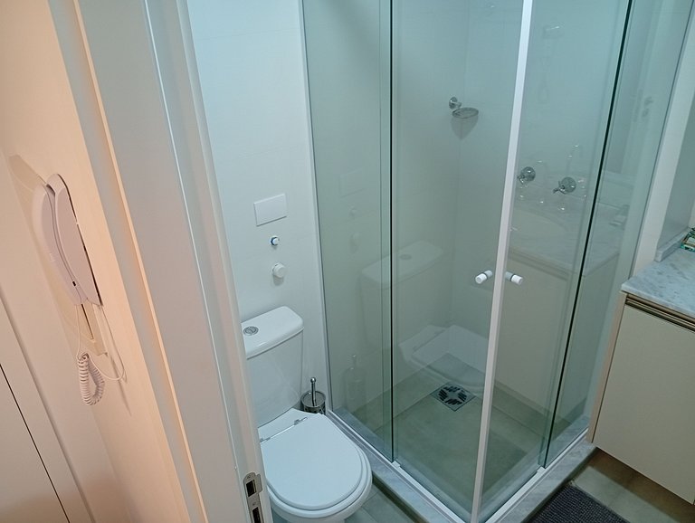 Studio em Cond. c/ Piscina no Centro EYS2307