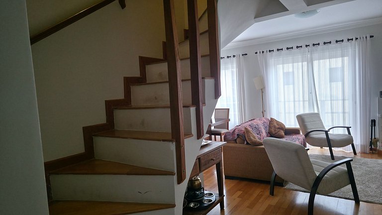 Apto em cond. c/ churrasq. no Capivari LVR0017