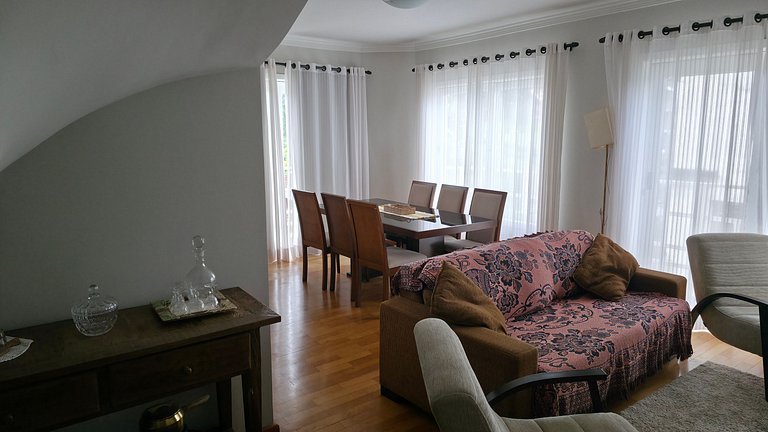 Apto em cond. c/ churrasq. no Capivari LVR0017