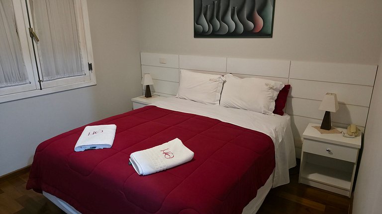 Apto em cond. c/ churrasq. no Capivari LVR0017