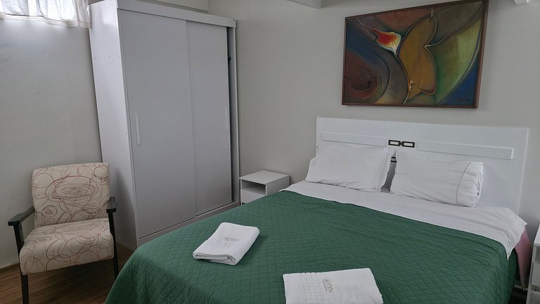 Apto em cond. c/ churrasq. no Capivari LVR0017