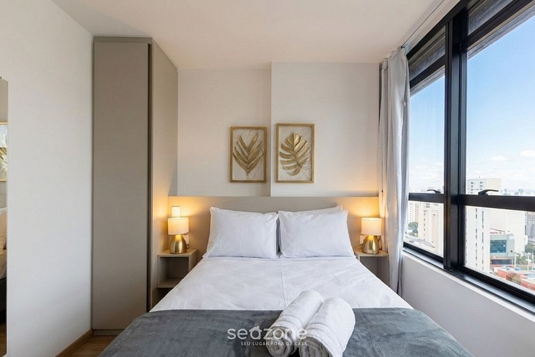 Studio em Cond. c/ Piscina no Centro EYS2307