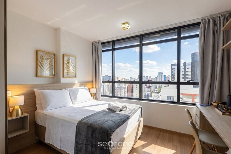 Studio em Cond. c/ Piscina no Centro EYS2307