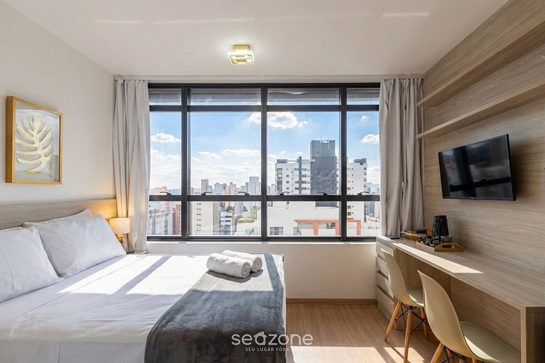 Studio em Cond. c/ Piscina no Centro EYS2307