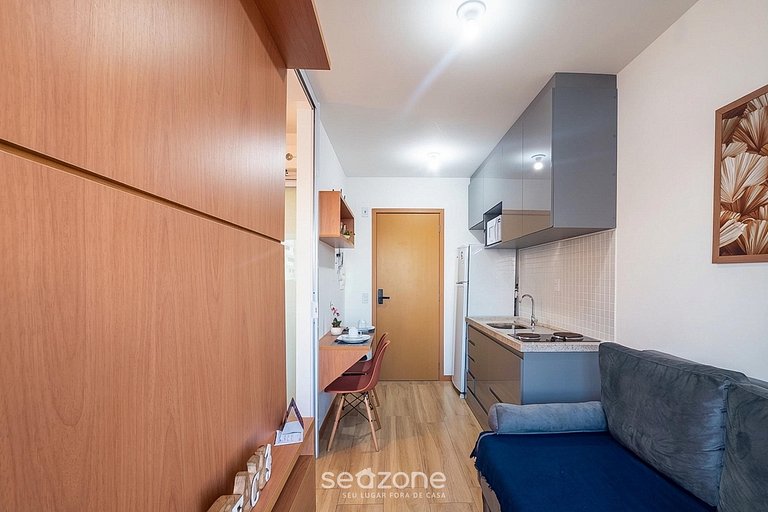 Apto em Cond. c/ Piscina e Vista p/ Mar SMA0206