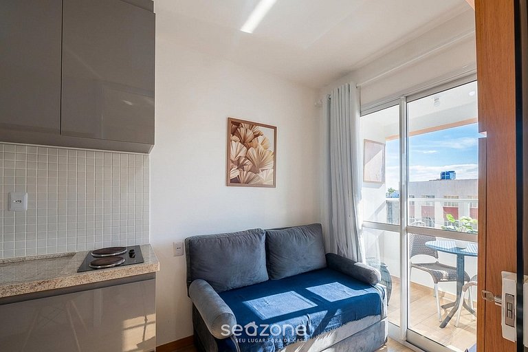 Apto en Cond. con Piscina y Vista al Mar SMA0206