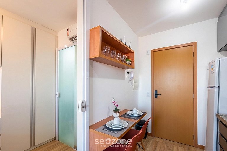 Apto em Cond. c/ Piscina e Vista p/ Mar SMA0206