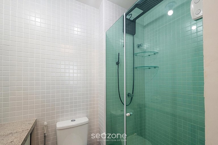 Apto en Cond. con Piscina y Vista al Mar SMA0206