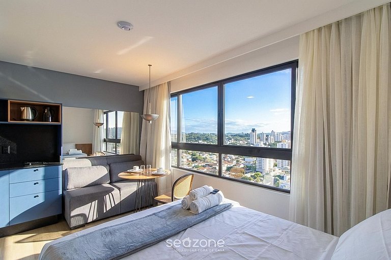 Studio em Cond. c/ Piscina no Bairro Velha PIN1903