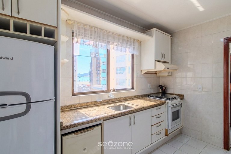 Apto en cond. c/ vista al mar en Barra Sul MDA0501