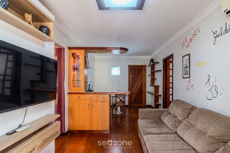 Apto em cond. c/ vista p/ Mar na Barra Sul MDA0501