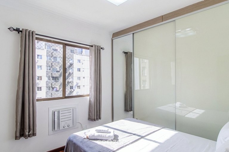 Apto em cond. c/ vista p/ Mar na Barra Sul MDA0501