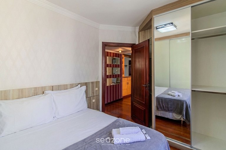 Apto em cond. c/ vista p/ Mar na Barra Sul MDA0501