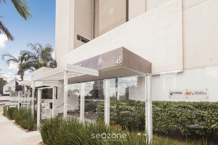 Condomínio c/ Piscina em localização privilegiada em Jardim