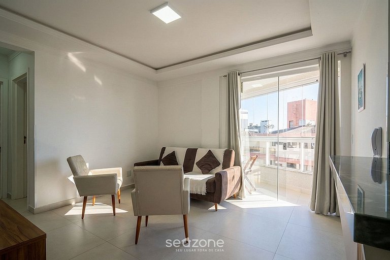 Apto em Cond. c/ Piscina a 500m da praia ALV0203