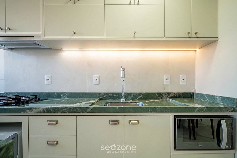 Apto em Cond. c/ Piscina nos Ingleses ALV0203