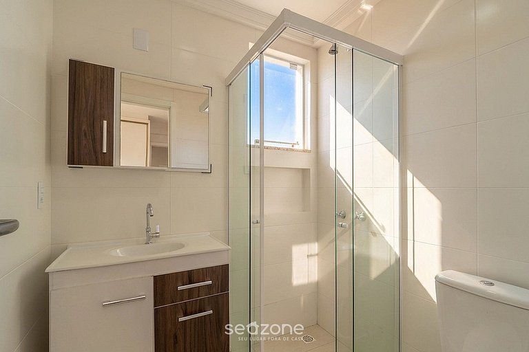 Apto en Cond. c/ Piscina en Ingleses ALV0203