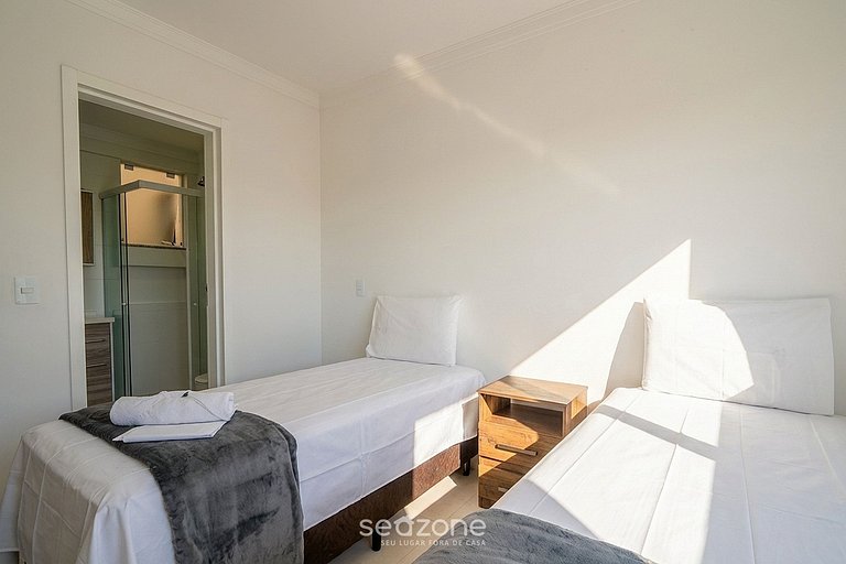 Apto em Cond. c/ Piscina nos Ingleses ALV0203