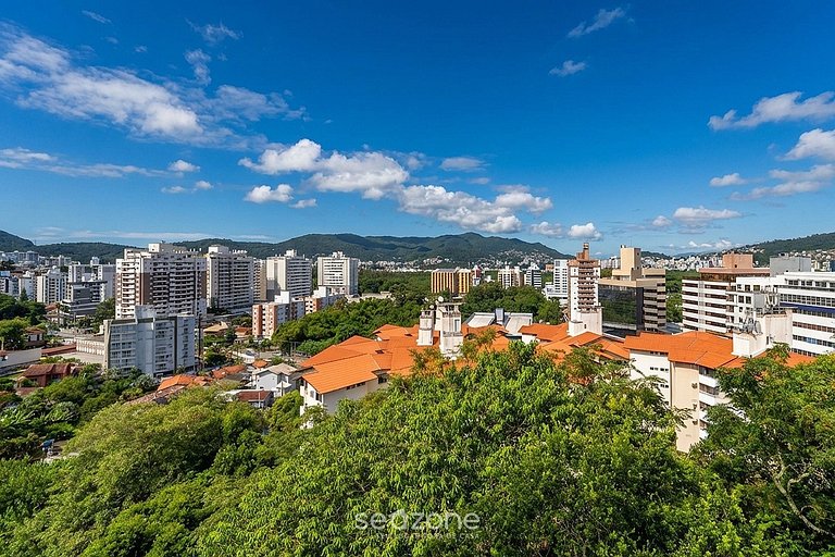 Apto c/ churrasq. privativa no Itacorubi GER0504