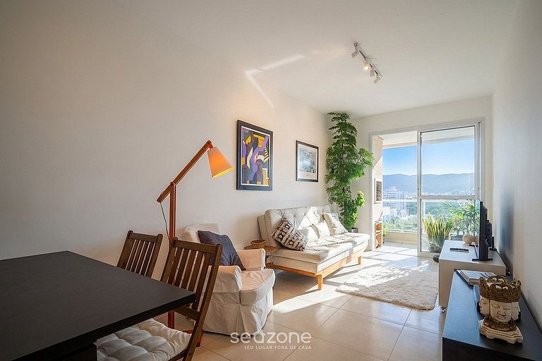 Apto c/ churrasq. privativa no Itacorubi GER0504