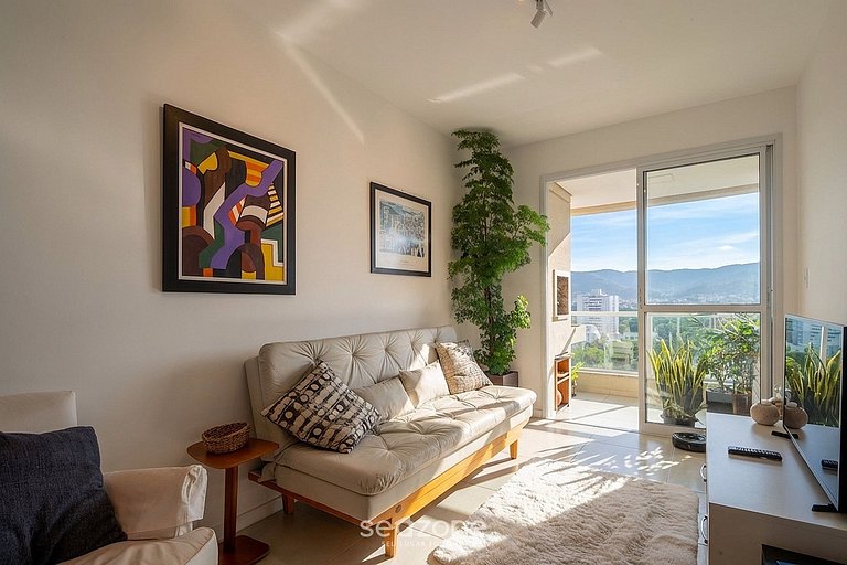 Apto c/ churrasq. privativa no Itacorubi GER0504