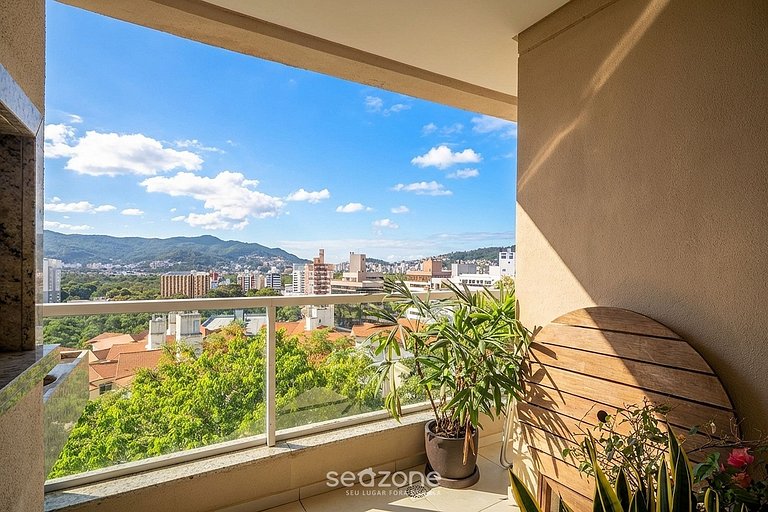 Apto c/ churrasq. privativa no Itacorubi GER0504