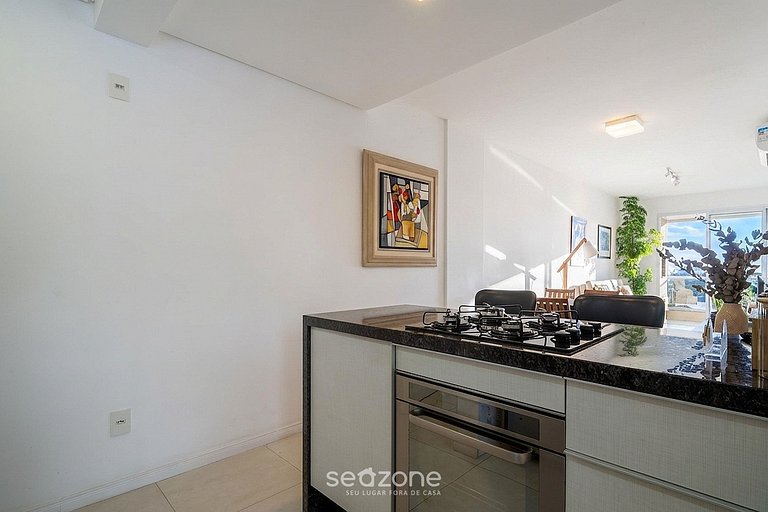 Apto c/ churrasq. privativa no Itacorubi GER0504