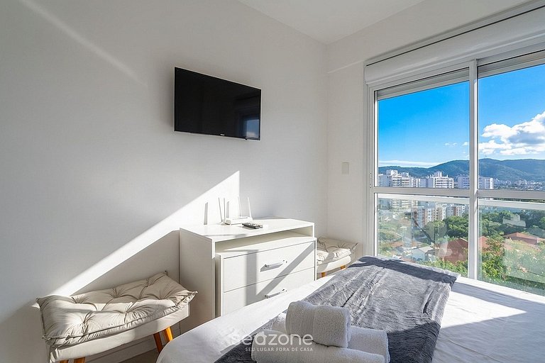 Apto c/ churrasq. privativa no Itacorubi GER0504