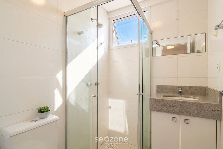 Apto c/ churrasq. privativa no Itacorubi GER0504